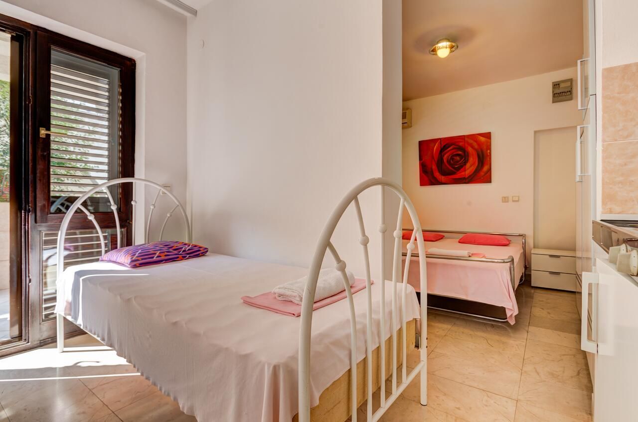 Апартаменты Viola Apartments Будва-6
