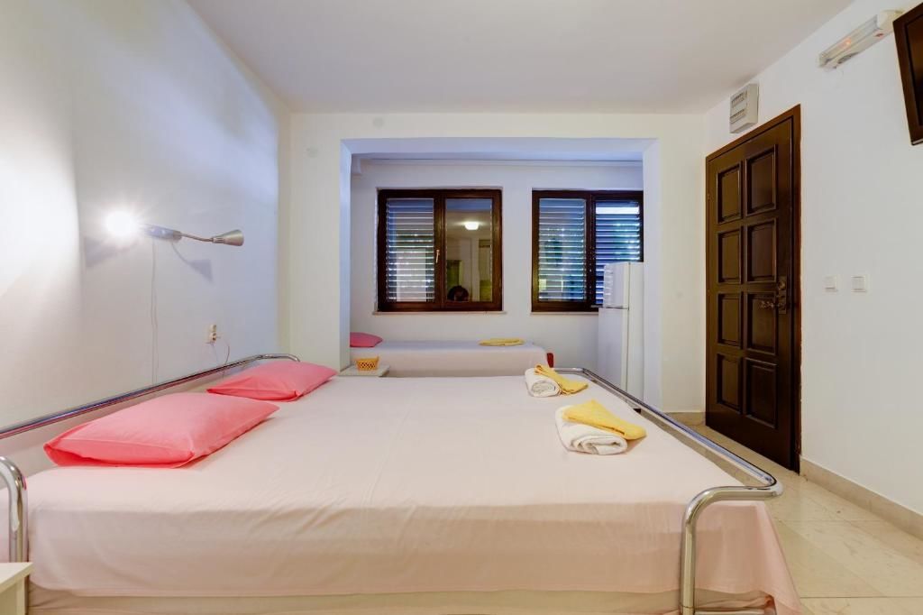 Апартаменты Viola Apartments Будва