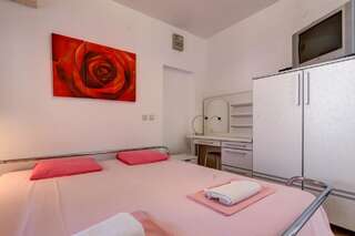 Апартаменты Viola Apartments Будва Апартаменты с балконом-3