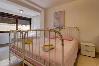 Апартаменты Viola Apartments Будва Номер-студио с террасой-1
